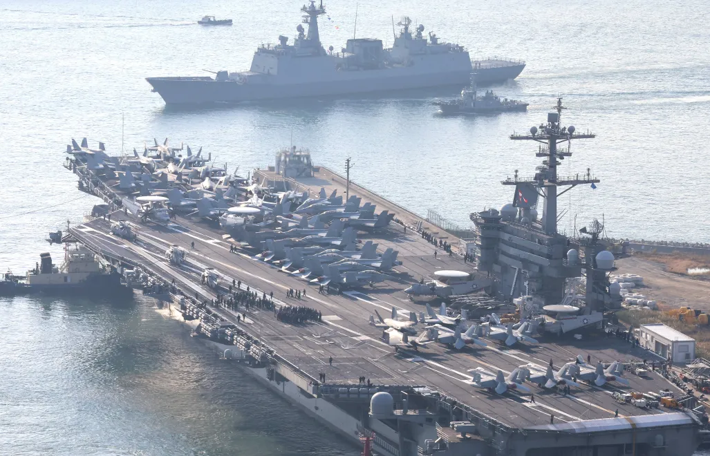 Lotniskowiec USS George H.W. Bush (zdj. ilustracyjne) Fot. PAP/EPA/YONHAP