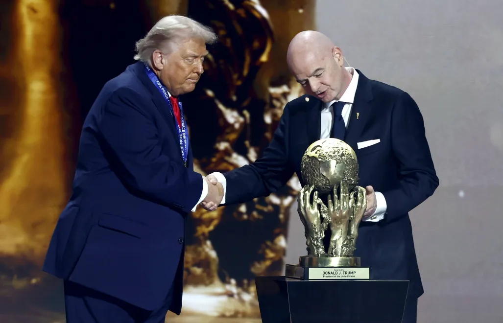 Donald Trump, Gianni Infantino. Fot. PAP/EPA/WILL OLIVER