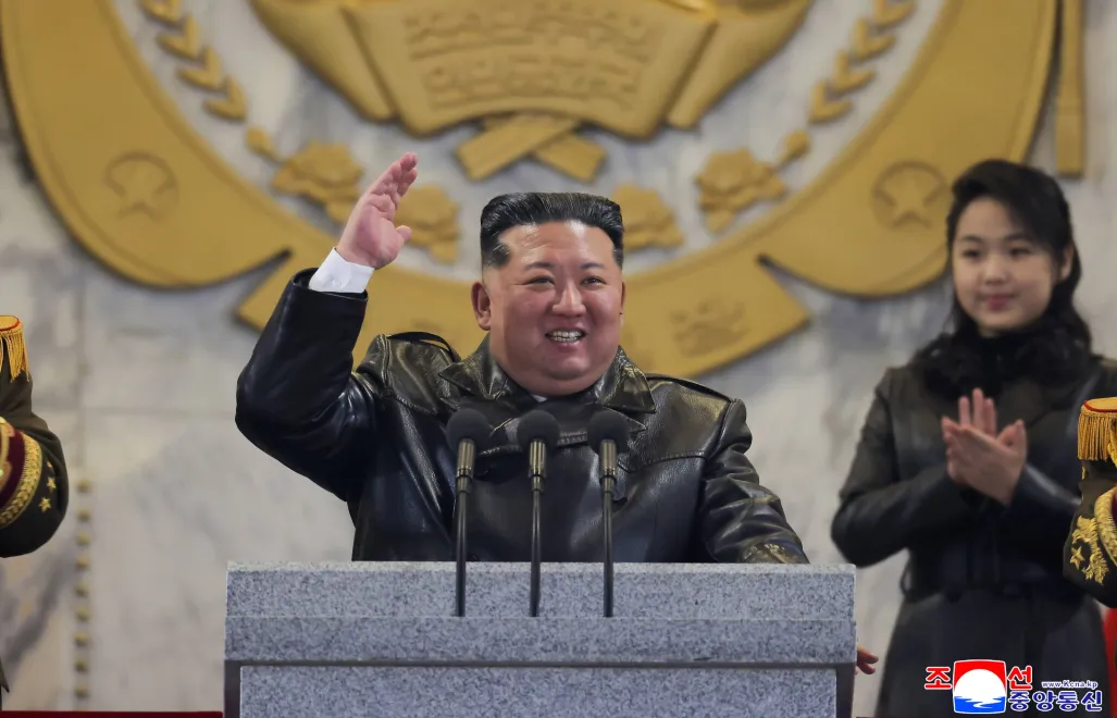 Північнокорейський лідер Кім Чен Ин на партійному з'їзді 25 лютого 2026 року. Fot. PAP/EPA/KCNA/