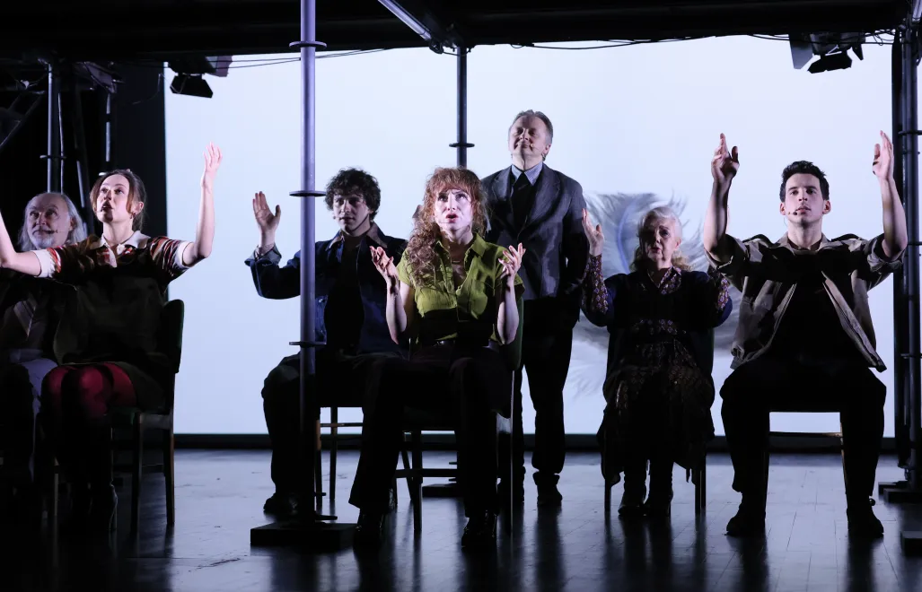 Zdjęcie ilustracyjne. Spektakl „Chamowo” w reżyserii Mikołaja Grabowskiego Fot. PAP/Rafał Guz