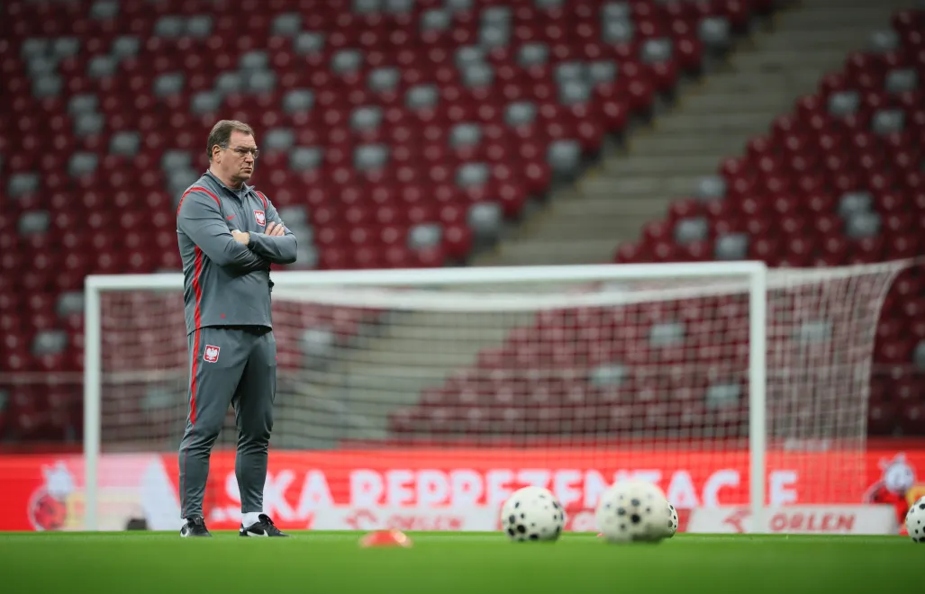 Selecjoner piłkarskiej reprezentacji Polski Jan Urban podczas treningu kadry w Warszawie, fot. PAP/Leszek Szymański