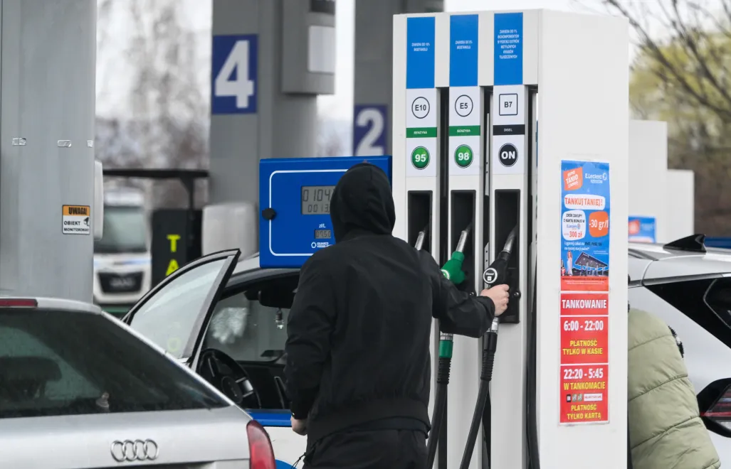 Stacja benzynowa (zdjęcie ilustracyjne). Fot. PAP/Darek Delmanowicz