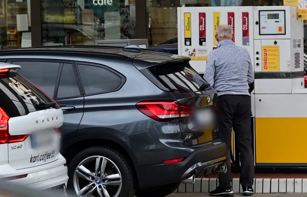 Cena maksymalna obowiązuje od dnia następującego po jej publikacji w Monitorze Polskim. Fot. PAP/	Marcin Bielecki