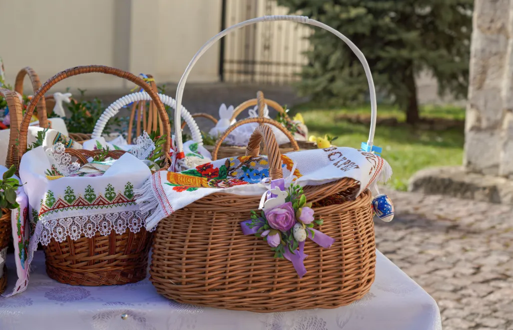Wielkanocny koszyk (zdjęcie ilustracyjne). Fot. PAP/Vitaliy Hrabar