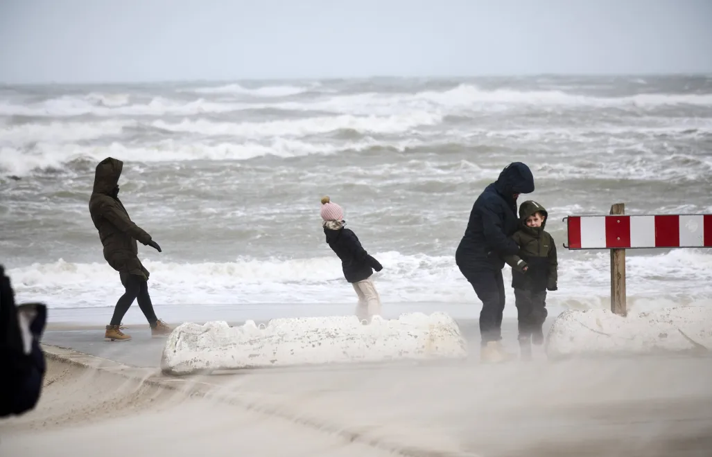Sztorm u wybrzeży Danii, zdjęcie ilustracyjne, fot. PAP/EPA/RITZAU SCANPIX/Claus Bjoern Larsen