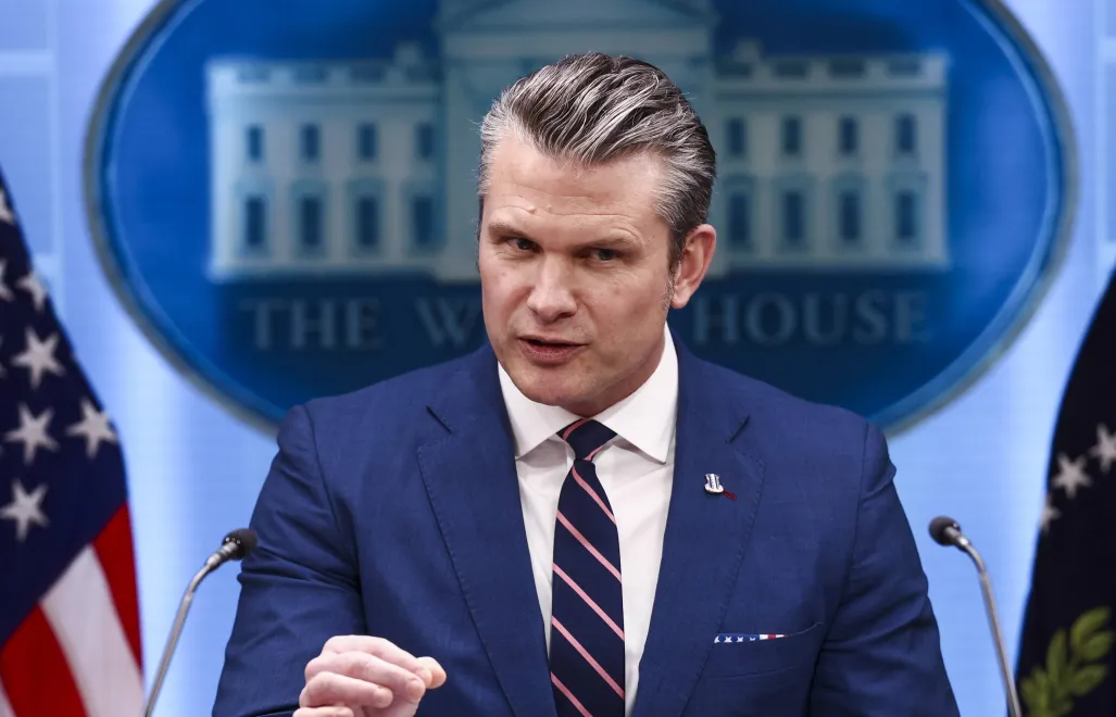 Pete Hegseth. Fot. EPA/JIM LO SCALZO