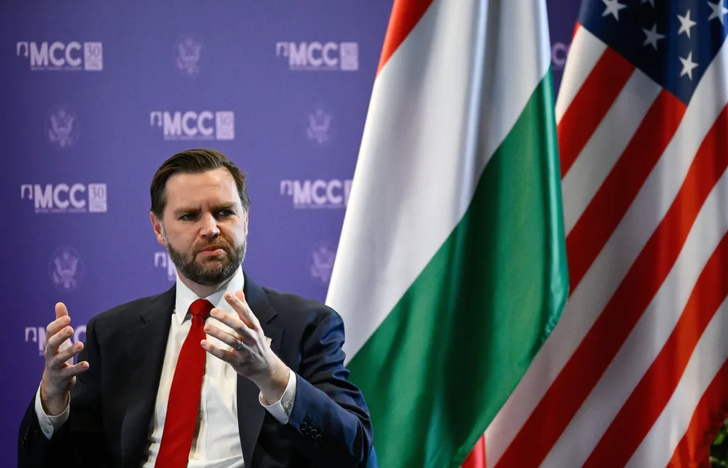 Джей Ді Венс. Fot. PAP/EPA/Robert Hegedus