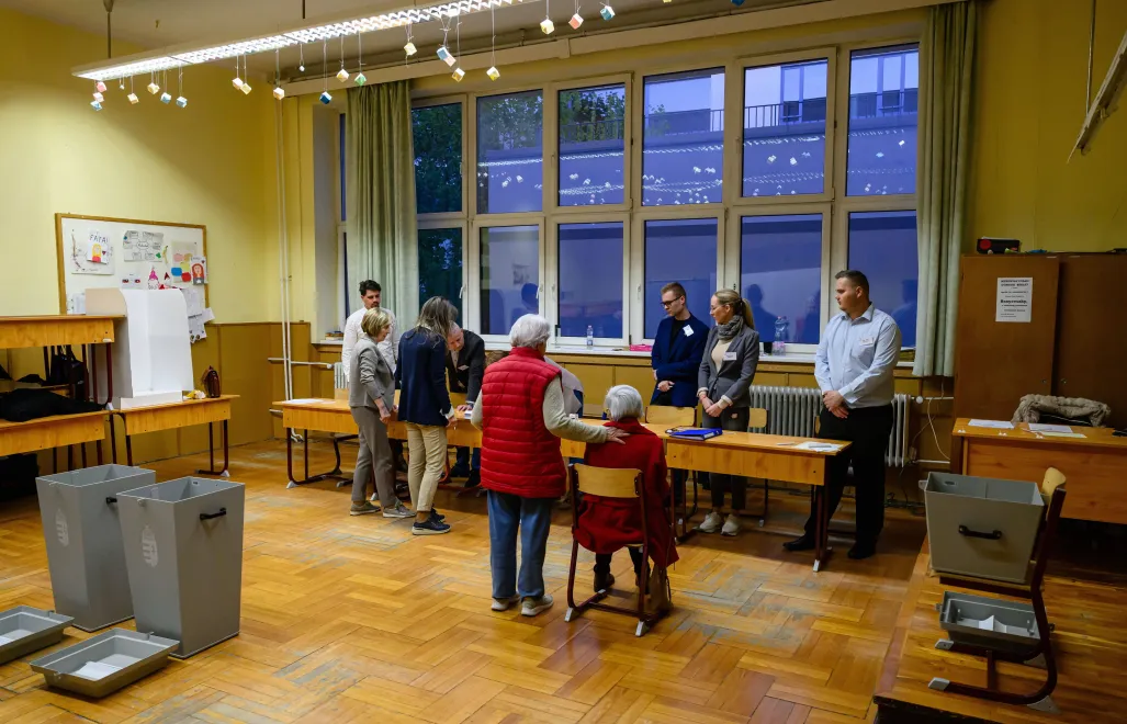 Избирательный участок в Венгрии. Fot. PAP/EPA/Tamas Vasvari