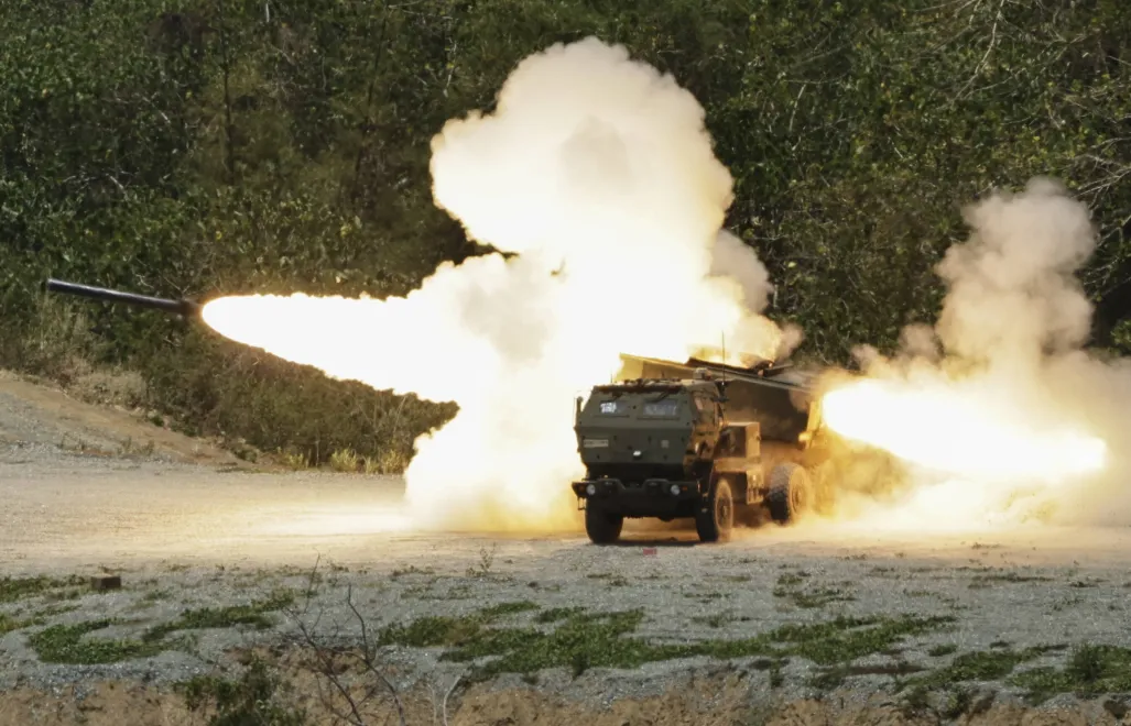 System artylerii rakietowej HIMARS. Fot. PAP/EPA/ROLEX DELA PENA