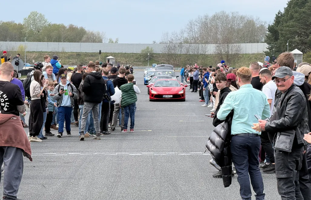 Tor Poznań. Fot. PAP/Jakub Kaczmarczyk