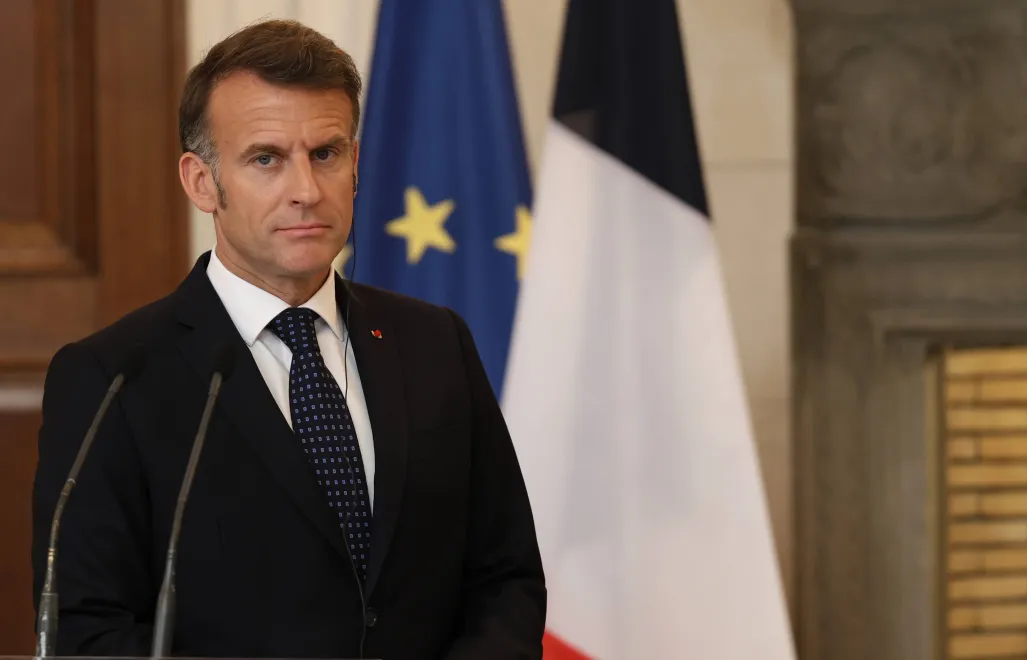 Президент Франции Эммануэль Макрон.	Fot. PAP/EPA/GEORGE VITSARAS