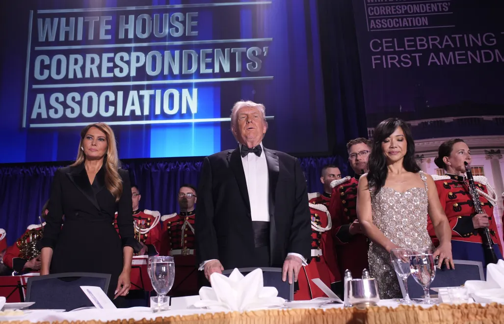 Президент США Дональд Трамп на мероприятии в готели Hilton в Вашингтоне, на котором позже раздалась стрельба.  Fot. PAP/EPA/YURI GRIPAS/POOG