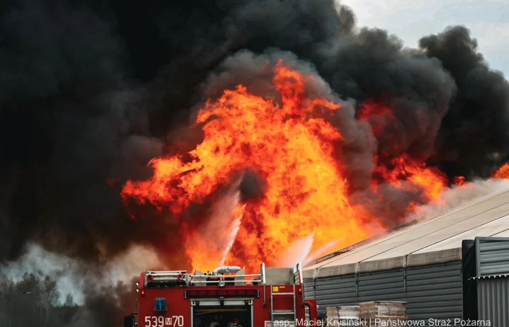Trwa akcja służb. Fot. FB/Państwowa Straż Pożarna