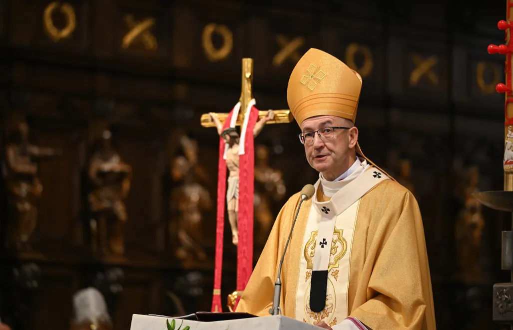Abp Adrian Galbas Fot. PAP/Radek Pietruszka