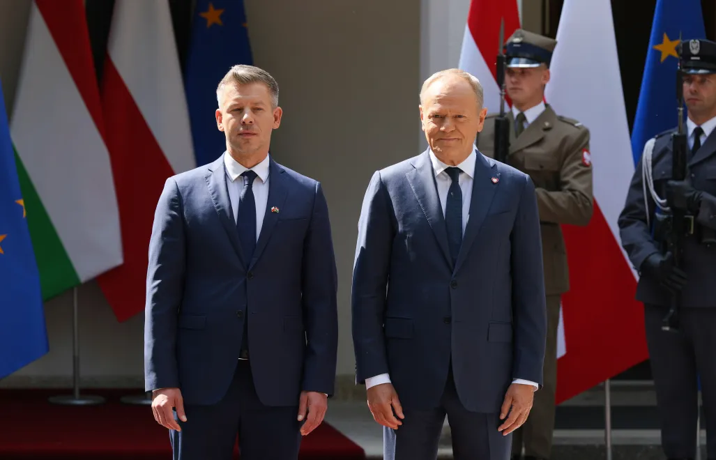 Peter Magyar (L) i Donald Tusk (P). Fot. PAP/Paweł Supernak