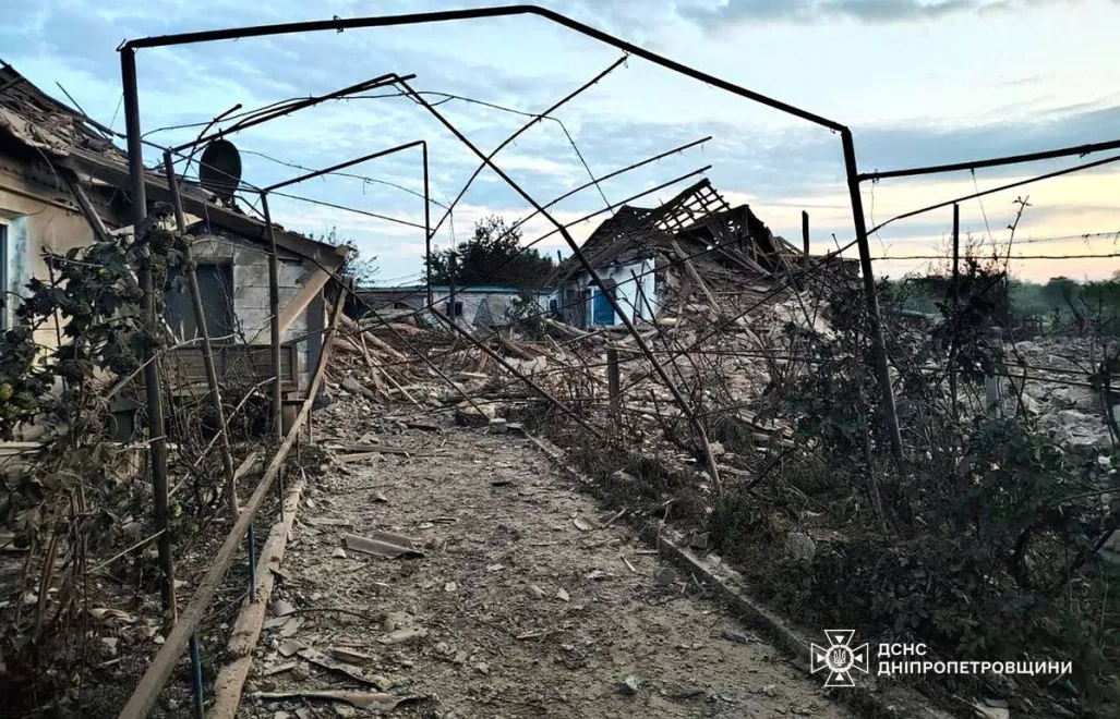 Наслідки російських обстрілів Дніпропетровщини. Fot. ДСНС України, ДСНС Дніпропетровщини