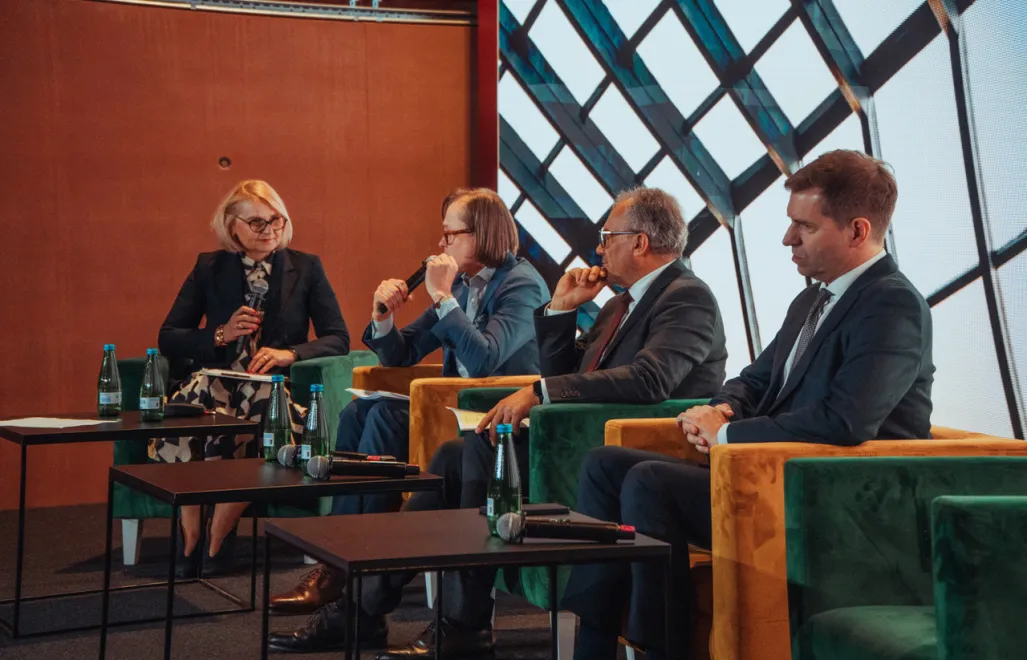 Uczestnicy dyskusji "Wielki Port. Czy Port Polska wzmocni konkurencyjność polskiej gospodarki". Fot. Polski Kongres Gospodarczy