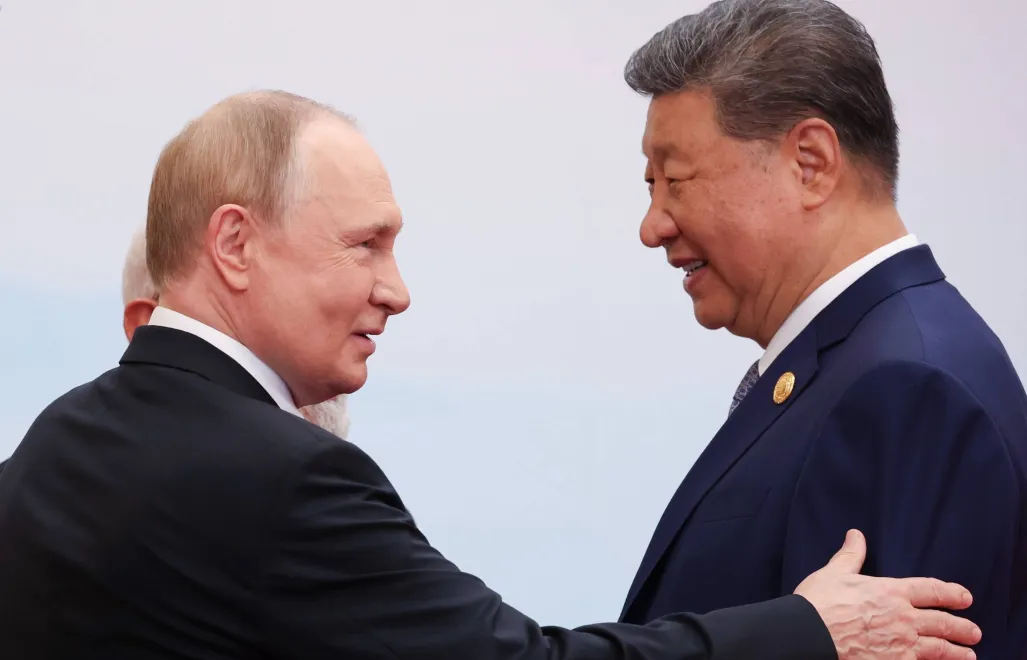 Przywódca Rosji Władimir Putin i przywódca Chin Xi Jinping. Fot. PAP/EPA/ALEXANDER KAZAKOV/SPUTNIK/KREMLIN / POOL