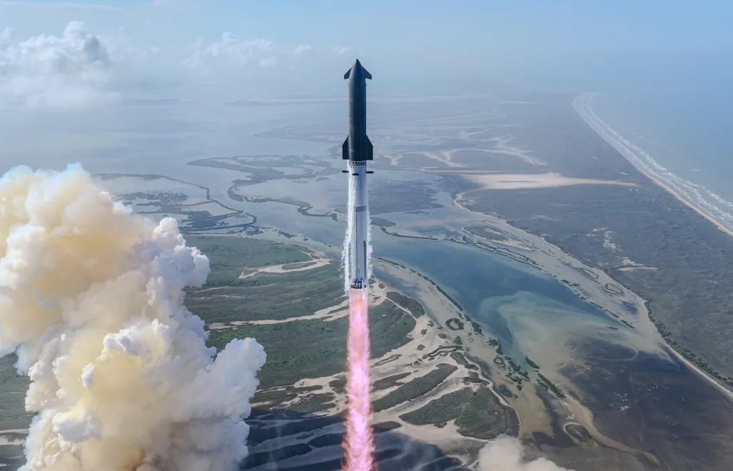 Udany lot testowy udoskonalonej wersji rakiety Starship firmy SpaceX. Fot. SpaceX/X