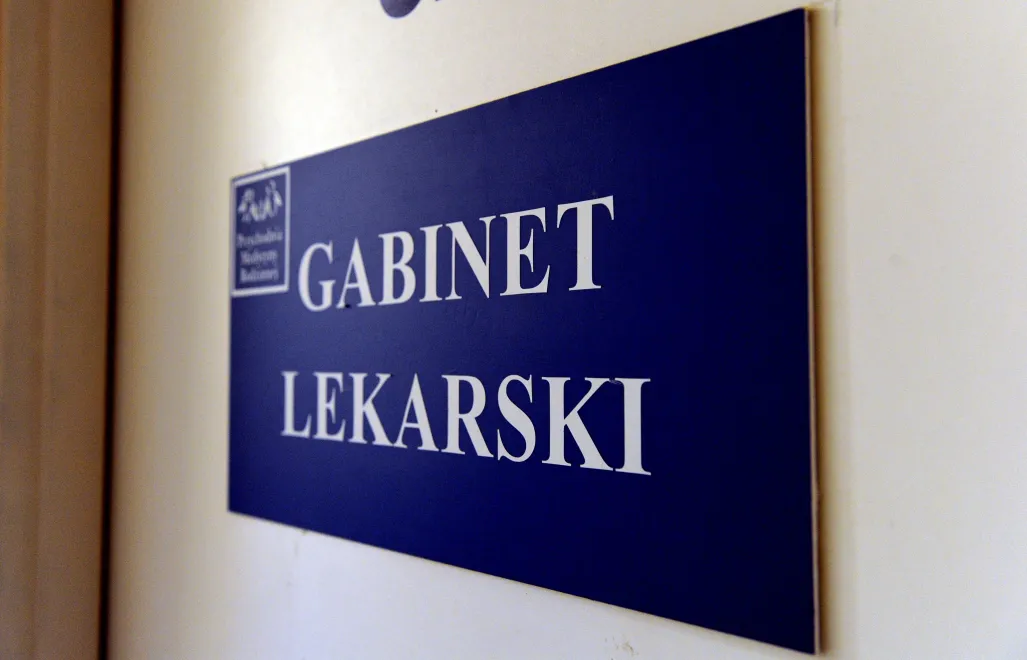 Gabinet lekarski w przychodni. Zdj. ilustracyjne. Fot. PAP/Marcin Bielecki