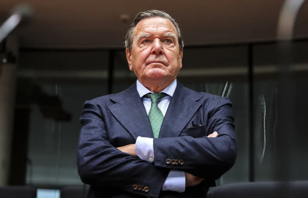 Gerhard Schroeder. Fot. PAP/EPA/OMER MESSINGER