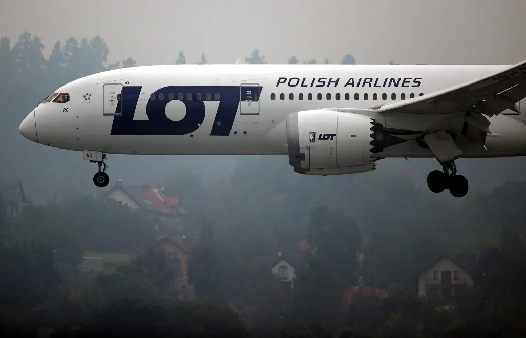 Boeing 787 Dreamliner Polskich Linii Lotniczych LOT, fot. PAP/Łukasz Gągulski