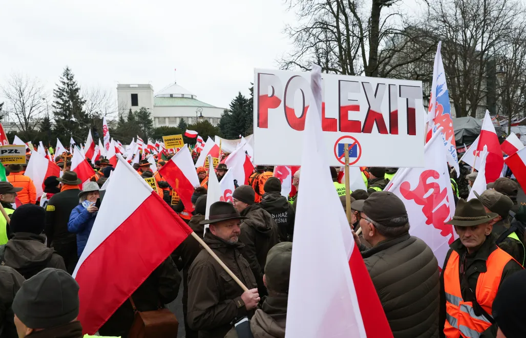 Протест польских фермеров под зданием польского Сейма. Fot. PAP/Paweł Supernak