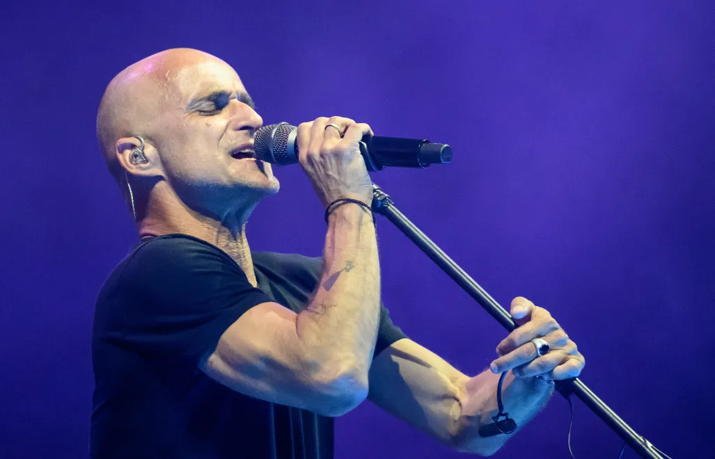 Artur Rojek. Fot. PAP/Jakub Kaczmarczyk