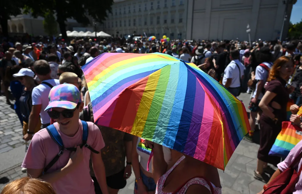 Uczestnicy parady równości w Budapeszcie 2025 roku, fot. PAP/EPA/MTI/ZOLTAN BALOGH