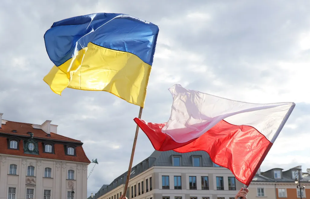 Flaga Ukrainy i Polski Fot. PAP/Paweł Supernak