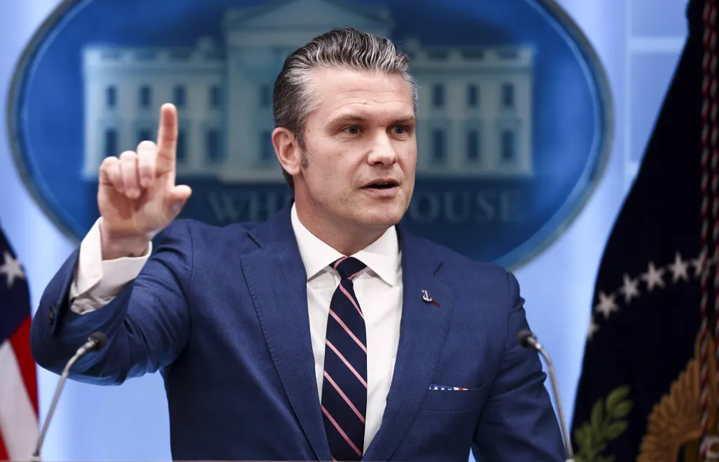 Szef Pentagonu Pete Hegseth. Fot. PAP/EPA/JIM LO SCALZO