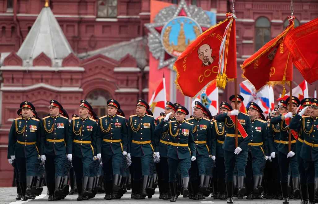 Defilada wojskowa na Placu Czerwonym, fot. PAP/EPA/AP POOL/ALEXANDER ZEMLIANICHENKO / POOL