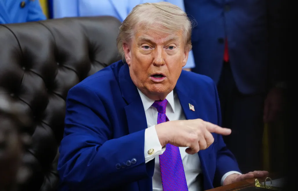 Prezydent USA Donald Trump. Fot. PAP/EPA/AARON SCHWARTZ / POOL