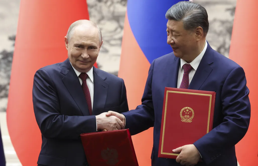 Władimir Putin, Xi Jinping. Fot. PAP/ EPA/Maxim Shemetov 