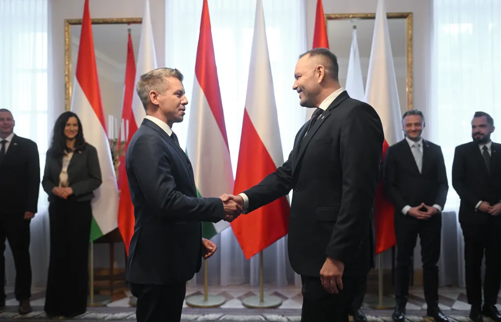 Петер Мадяр і Кароль Навроцький. Fot. PAP/Marcin Obara