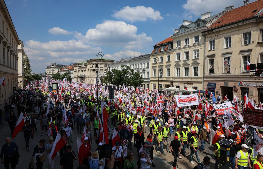 Protest organizowany przez NSZZ „Solidarność”, 20 bm. w Warszawie. Fot. PAP/Szymon Pulcyn