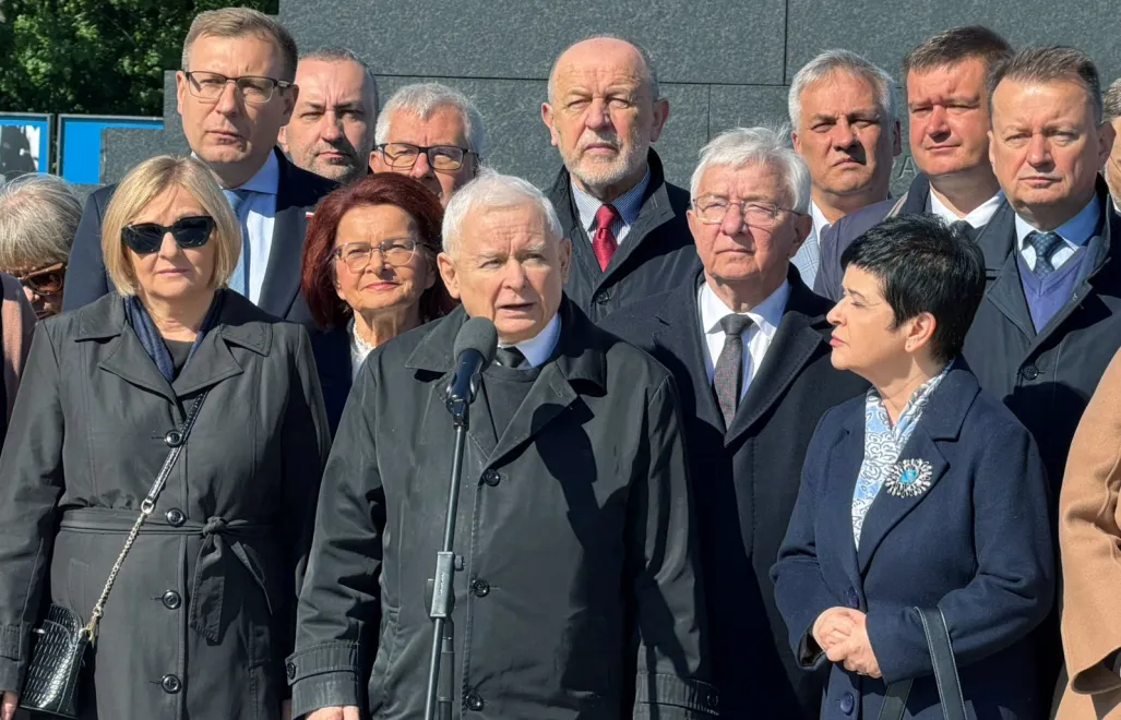 Prezes PiS: jak co miesiąc obchody są zagłuszane. Fot. X/PiS