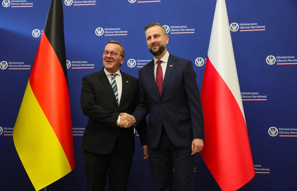 Wicepremier, minister obrony Władysław Kosiniak-Kamysz (P) oraz minister obrony Niemiec Boris Pistorius (L). Fot. PAP/Leszek Szymański