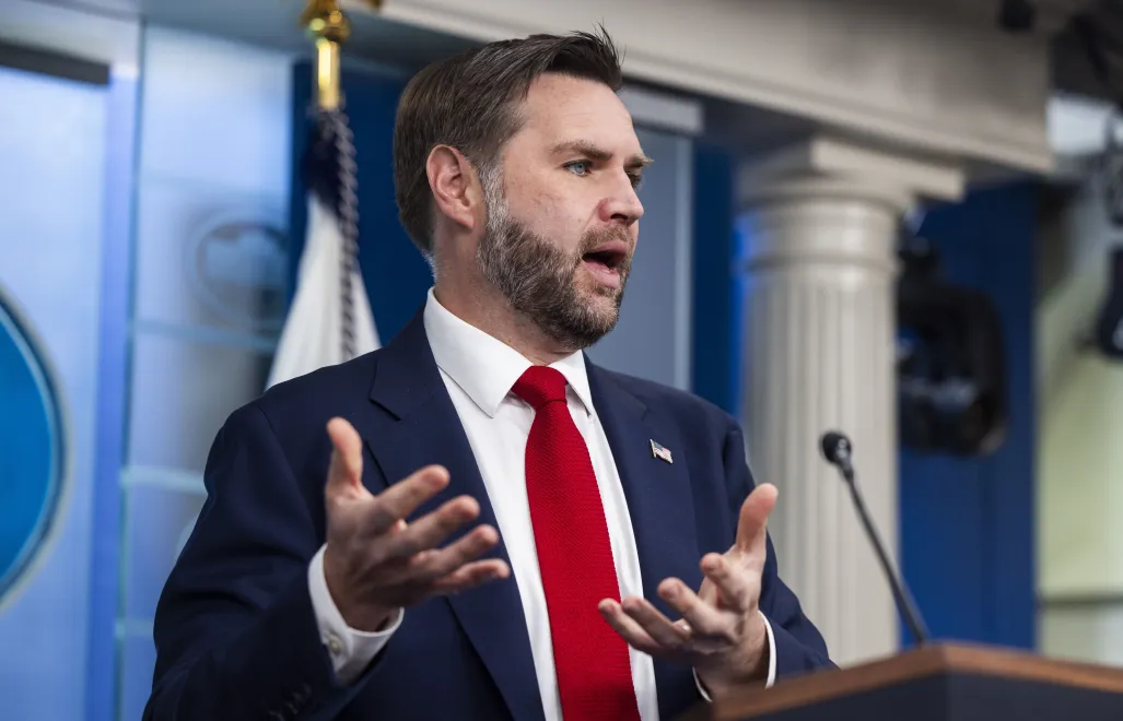 JD Vance Fot. PAP/EPA/JIM LO SCALZO