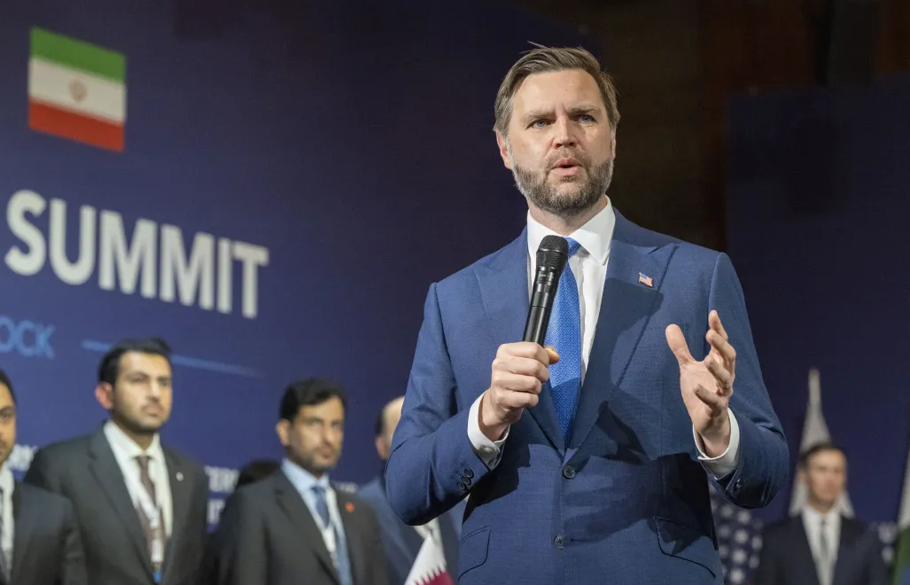 J.D. Vance podczas rozmów technicznych delegacji Stanów Zjednoczonych i Iranu Fot. PAP/EPA/URS FLUEELER / POOL