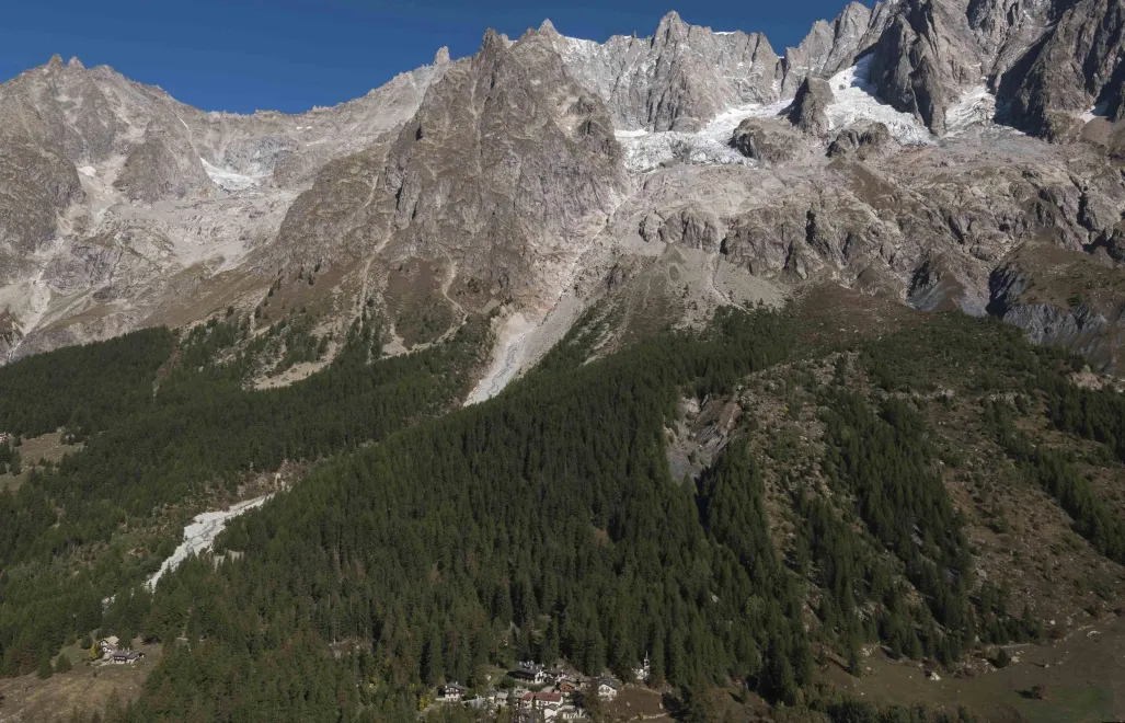Lodowiec na Mont Blanc, fot. PAP/EPA/ANSA/RICCARDO DALLE LUCHE