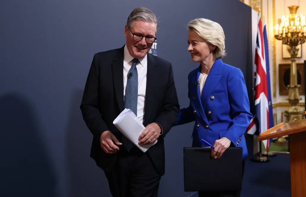 Keir Starmer, Ursula von der Leyen. Fot. PAP/EPA/NEIL HALL 