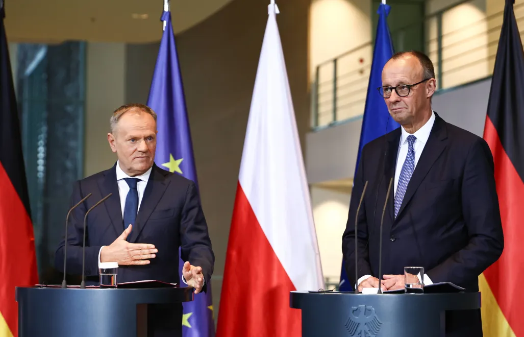 Premier Polski Donald Tusk i kanclerz Niemiec  Friedrich Merz. Fot. PAP/EPA/FILIP SINGER