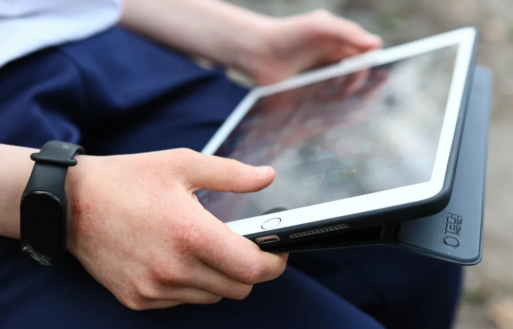 Tablet (zdjęcie ilustracyjne). Fot. PAP/Szymon Pulcyn