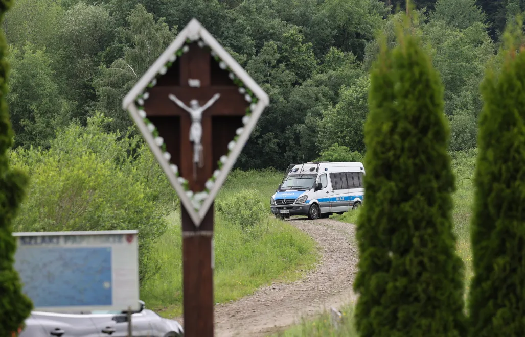 Prokuratura podkreśla, że ustalenia dotyczące przyczyn katastrofy mają charakter wstępny i będą weryfikowane w toku śledztwa. Fot. PAP/	Grzegorz Momot