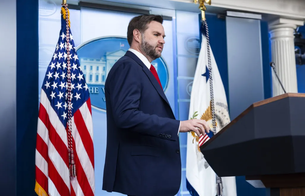 Wiceprezydent USA J. D. Vance. Fot. PAP/EPA/JIM LO SCALZO