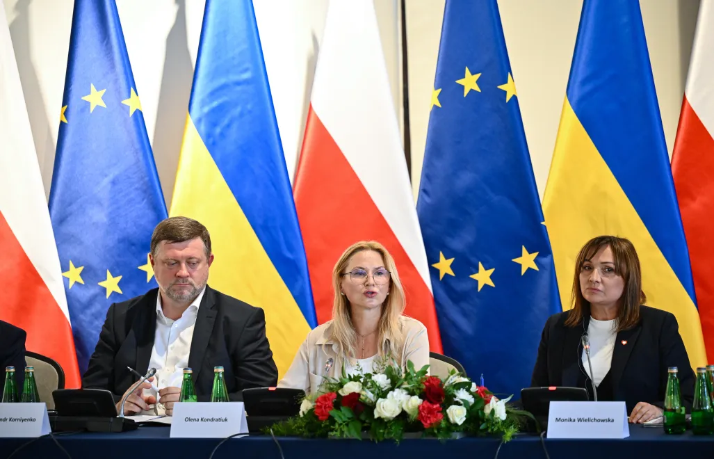 	Monika Wielichowska, Ołena Kondratiuk, Ołeksandr Kornijenko. Fot. PAP/	Marcin Gadomski