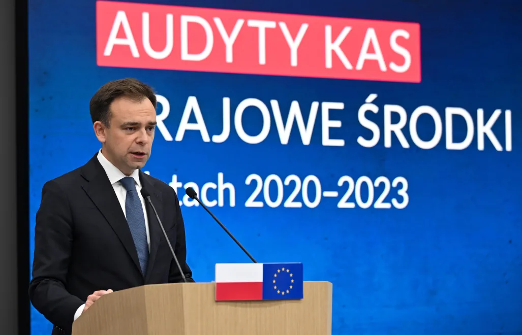 Minister finansów i gospodarki Andrzej Domański podczas konferencji prasowej w siedzibie MF w Warszawie. Fot. PAP/Radek Pietruszka