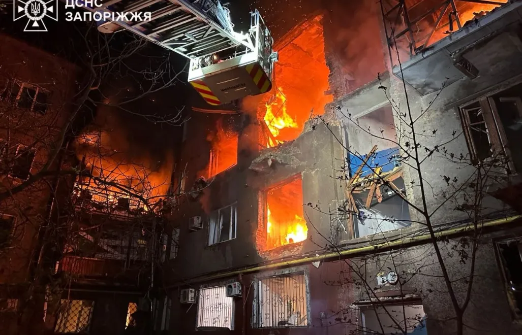 Rosyjski atak na Zaporoże. Fot. X/DSNS.GOV.UA