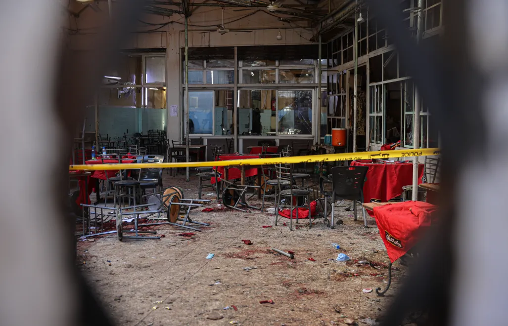 Miejsce eksplozji w Damaszku. Fot. PAP/EPA/MOHAMMED AL RIFAI